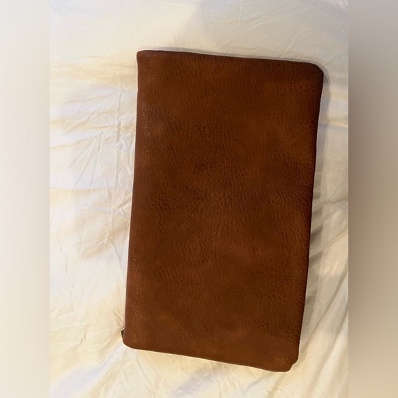 NEW Vici Oversized Clutch - Picture 3 of 5